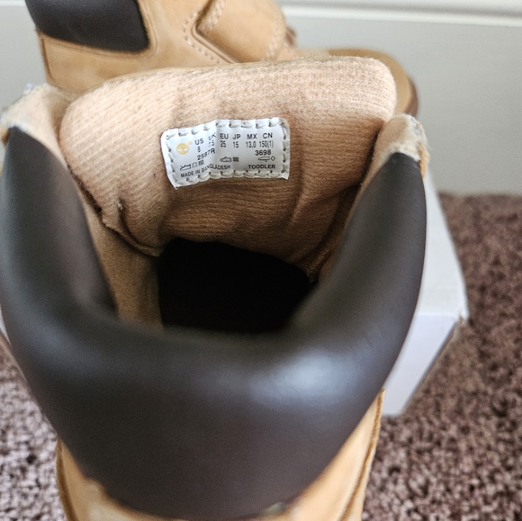 Timberland Toddler Shoes Size 8 - Picture 3 of 4